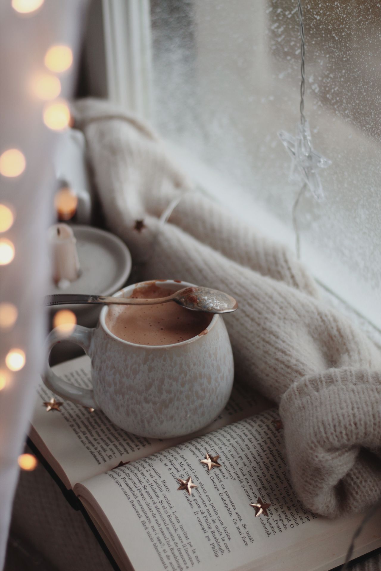 10 Cozy Reads for Rainy Weekends